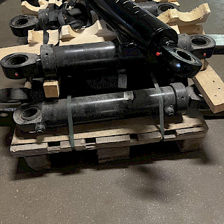 hydraulisylinteri 70/40