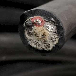 Sähkökaapeli / kumikaapeli 7x2,5mm2 46,5 metriä