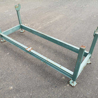 Metallinen runko 61x185x60 cm
