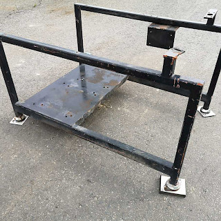 Metallinen runko 103x150x80 cm
