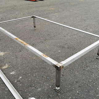 Metallinen alusta 60x110x21 cm