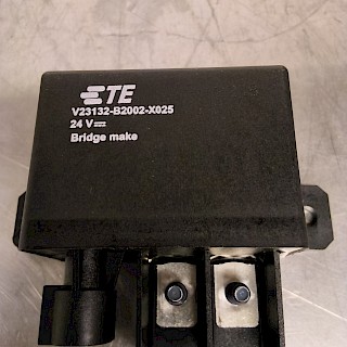 TE Connectivity V23132-82002-X025 rele 24V