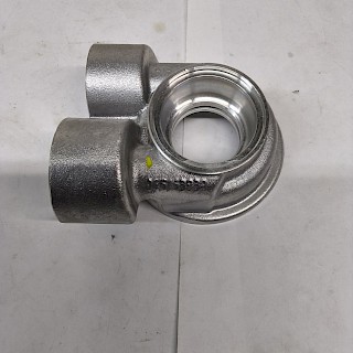 Uusi DEUTZ 0451-7199 OIL FILLER ADAPTER/ 04517199