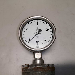 Painemittari 4 bar