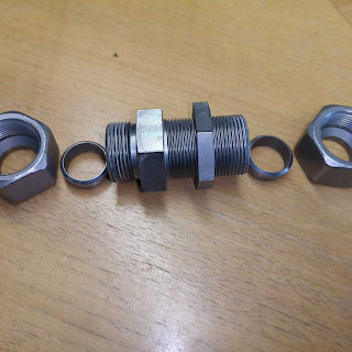 Jatkoliitin 25 mm putkeen