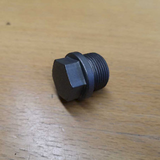 Kierretulppa M24