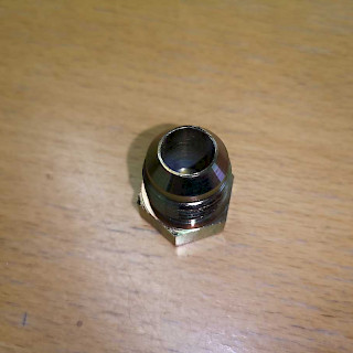 Tulppa 10PNMTXS 415 6/1G ulkokierre ​22