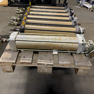 Ilmasylinteri 130/800/500
